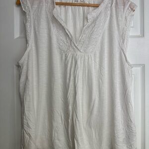 GAP Women's Cream Lace Trim Blouse. XL